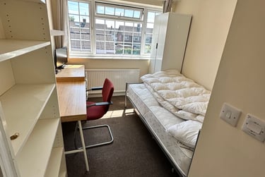 5 bed house, Myrtle Grove, Beeston, Nottingham, NG92EP - Image 4