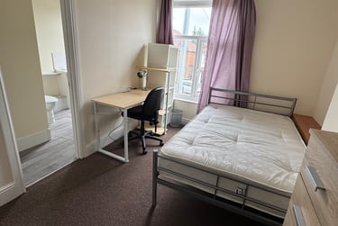 4 bed house, Fletcher Road, Beeston, Nottingham, NG92EL - Image 3