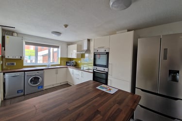 6 bed house, Russell  street, Arboretum, Nottingham, NG74GT - Image 1