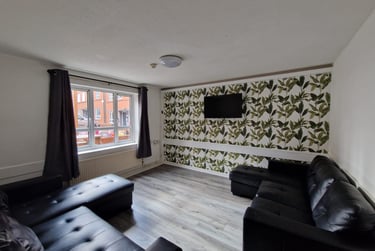 6 bed house, Russell street, Arboretum, Nottingham, NG74GU - Image 1