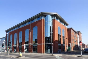 3 bed flat, Alfreton Road, Radford, Nottingham, NG73NN - Image 3