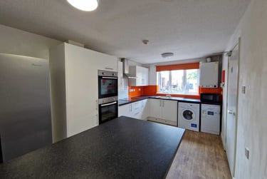 6 bed house, Russell street, Arboretum, Nottingham, NG74GT - Image 2