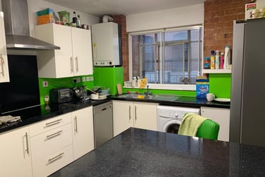 4 bed flat, Gamble street, Arboretum, Nottingham, NG74GU - Image 1