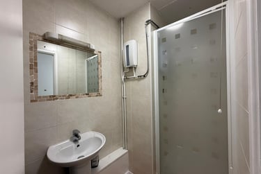 4 bed flat, Gamble street, Near university, Nottingham, NG74GT - Image 8