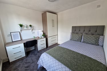 6 bed house, Russell street, Arboretum, Nottingham, NG74GT - Image 1