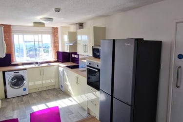 4 bed flat, Gamble street, Arboretum, Nottingham, NG74GU - Image 2