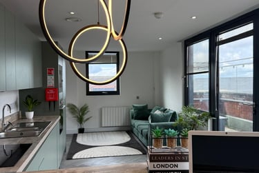 3 bed flat, Alfreton Road, Radford, Nottingham, NG73NN - Image 2