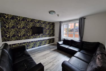 6 bed house, Russell street, Arboretum, Nottingham, NG74GT - Image 1