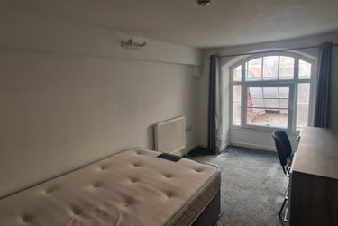 2 bed flat, Gamble Street, Radford, Nottingham, NG74GU - Image 5