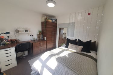 6 bed house, Russell street, Arboretum, Nottingham, NG74GT - Image 2