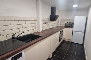 1 bed flat, Gamble Street, Arboretum, Nottingham, NG74GU - Image 2