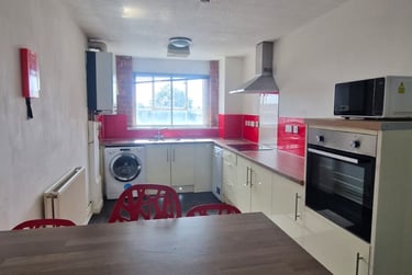 4 bed flat, Gamble street, Arboretum, Nottingham, NG74GU - Image 1