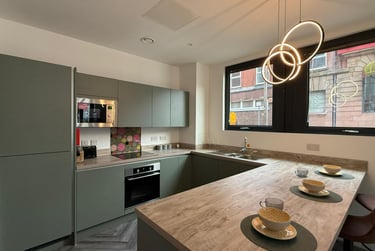 3 bed flat, Alfreton Road, Radford, Nottingham, NG73NN - Image 2