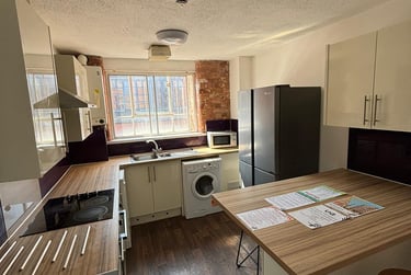 4 bed flat, Gamble street, Arboretum, Nottingham, NG74GU - Image 1