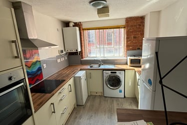 4 bed flat, Gamble street, Arboretum, Nottingham, NG74GU - Image 1