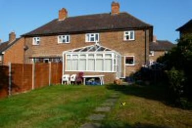 4 bed house, Roundhill Way, Park Barn, Guildford, GU28HS - Image 1