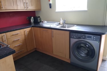 4 bed house, Roundhill Way, Park Barn, Guildford, GU28HS - Image 3