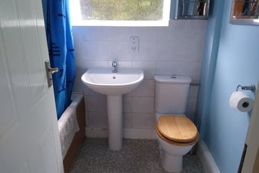 4 bed house, Roundhill Way, Park Barn, Guildford, GU28HS - Image 5