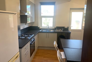 7 bed house, Kings rd, Winton, Bournemouth, BH37LD - Image 4