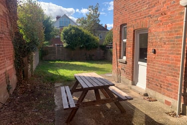 6 bed house, Stanfield rd, Winton, Bournemouth, BH92NW - Image 2