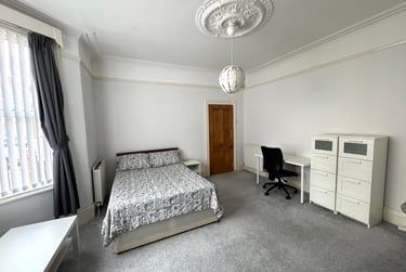 2 bed flat, Tavistock Road, Jesmond, Newcastle, NE23HY - Image 4