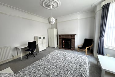 2 bed flat, Tavistock Road, Jesmond, Newcastle, NE23HY - Image 1