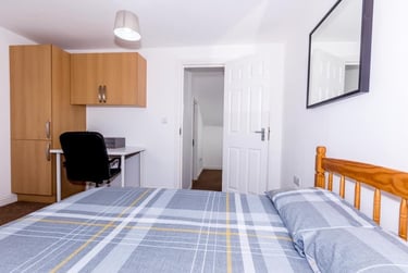 5 bed house, Grenville Road, Southsea, Portsmouth, PO40EA - Image 4