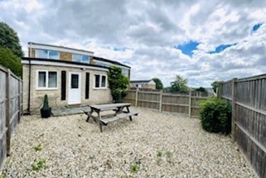 5 bed house, Ancress close, Near university, Canterbury, CT27DH - Image 1