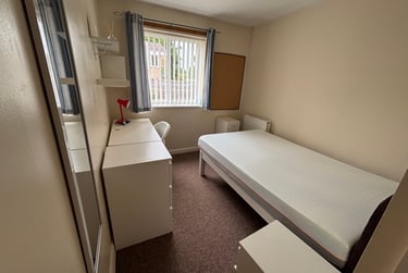 5 bed house, Ancress close, Near university, Canterbury, CT27DH - Image 12