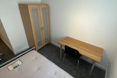 2 bed flat, Pilcher Gate, City centre, Nottingham, NG12GB - Image 3