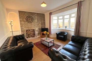 6 bed house, Henrietta street, Central, Swansea, SA14HW - Image 2