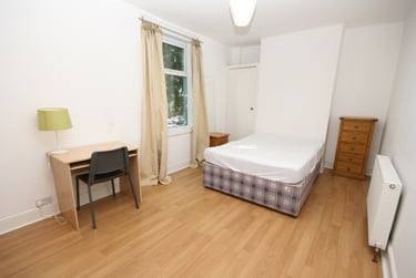 4 bed house, Gladstone Road, St Sidwells, Exeter, EX12EE - Image 3