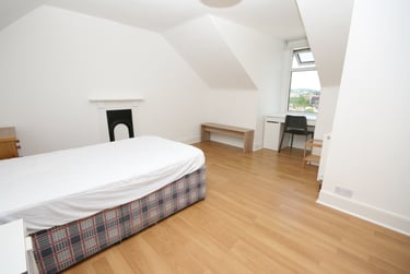 4 bed house, Gladstone Road, St Sidwells, Exeter, EX12EE - Image 5