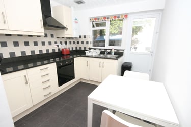 4 bed house, Gladstone Road, St Sidwells, Exeter, EX12EE - Image 6