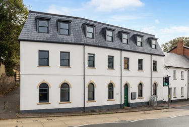 1 bed studio, Cowley Bridge Road, St David's, Exeter, EX44GS - Image 8