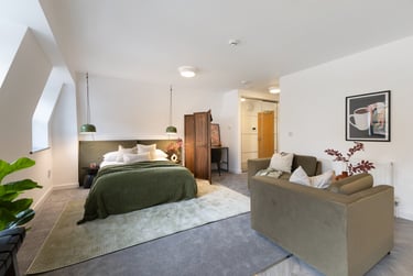 1 bed studio, Cowley Bridge Road, St David's, Exeter, EX44GS - Image 1