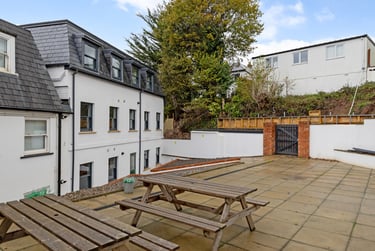 1 bed studio, Cowley Bridge Road, St David's, Exeter, EX44GS - Image 7