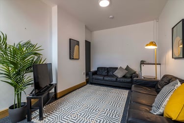 6 bed house, Albert grove, Lenton, Nottingham, NG71PA - Image 2