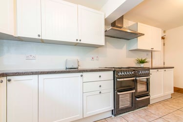 6 bed house, Orston drive (south end ), Wollaton park, Nottingham, NG81AJ - Image 4