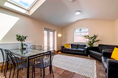 7 bed house, Willoughby ave, Lenton, Nottingham, NG72EP - Image 2