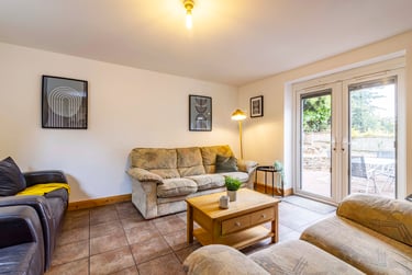 6 bed house, Harlaxton drive, Lenton, Nottingham, NG71JD - Image 3