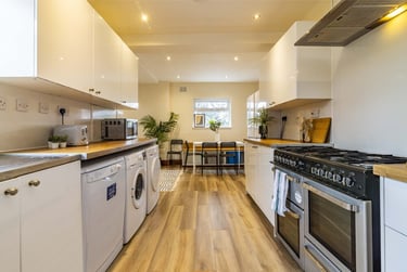 7 bed house, Harrowby Road, Lenton, Nottingham, NG71JP - Image 1