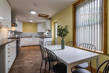 6 bed house, Sherwin Road, Lenton, Nottingham, NG72FB - Image 1