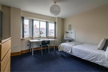 6 bed house, Harlaxton drive, Lenton, Nottingham, NG71JD - Image 6