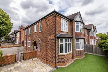 8 bed house, Harlaxton Drive, Lenton, Nottingham, NG71JD - Image 1