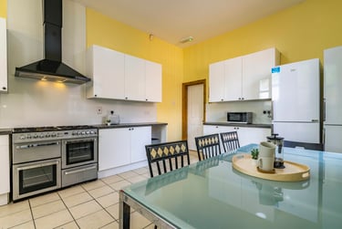 8 bed house, Barrack lane, Lenton, Nottingham, NG71AN - Image 3