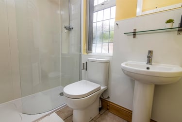 6 bed house, Harlaxton drive, Lenton, Nottingham, NG71JD - Image 10