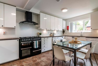 8 bed house, Rolleston dr, Lenton, Nottingham, NG71JT - Image 3