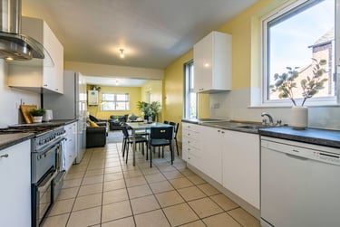 7 bed house, Seely rd, Lenton, Nottingham, NG71NU - Image 2