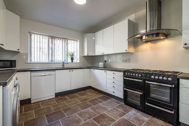 8 bed house, Burns st, Arboretum, Nottingham, NG74DT - Image 3